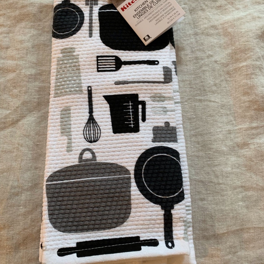KitchenAid towels & colordrift silicone mitts
